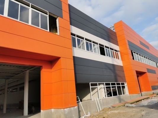 Atelier de construction en acier lourd préfabriqué avec aménagement flexible
