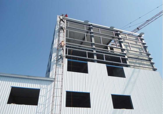 Construction métallique résistante aux intempéries avec une haute efficacité énergétique et un revêtement en zinc de 80 à 275 g/m2