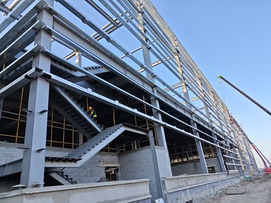 Panneau d'aluminium décoratif et mur rideau de verre conception de la structure en acier préfabriqué moderne bâtiments commerciaux