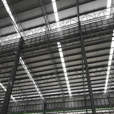 Entrepôt préfabriqué abordable avec installation rapide et dimensions personnalisables pour une utilisation industrielle