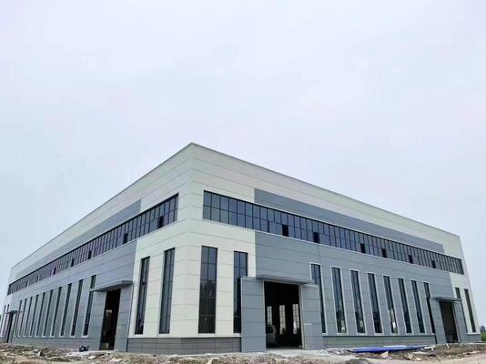 Bâtiment en acier préfabriqué à toit à pente unique pour parc logistique et terminal de tri