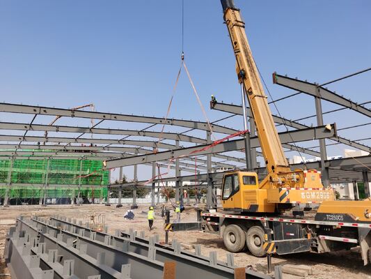 Construction préfabriquée de bâtiments en métal Q355B Structure de cadre en acier à poutre H soudé Construction pour stockage industriel